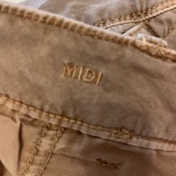 Women's American Eagle Dark Khaki Shorts Size 4 - Picture 5 of 7